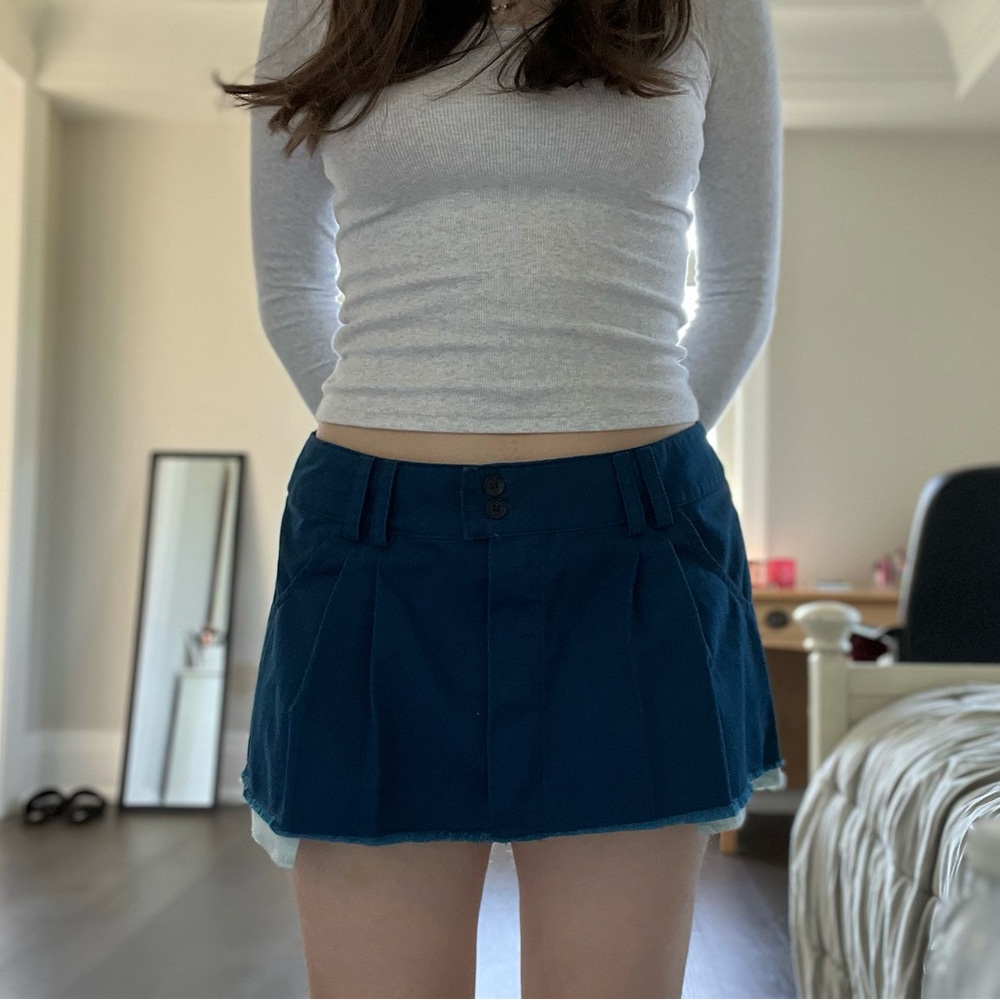 URBAN OUTFITTERS BLUE MINI SKIRT